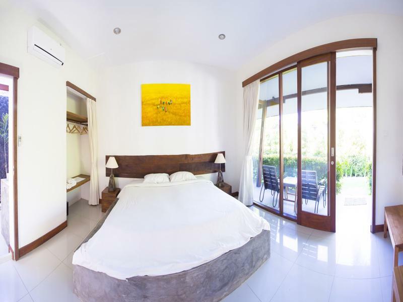 Big Brother Surf Inn Canggu Екстериор снимка