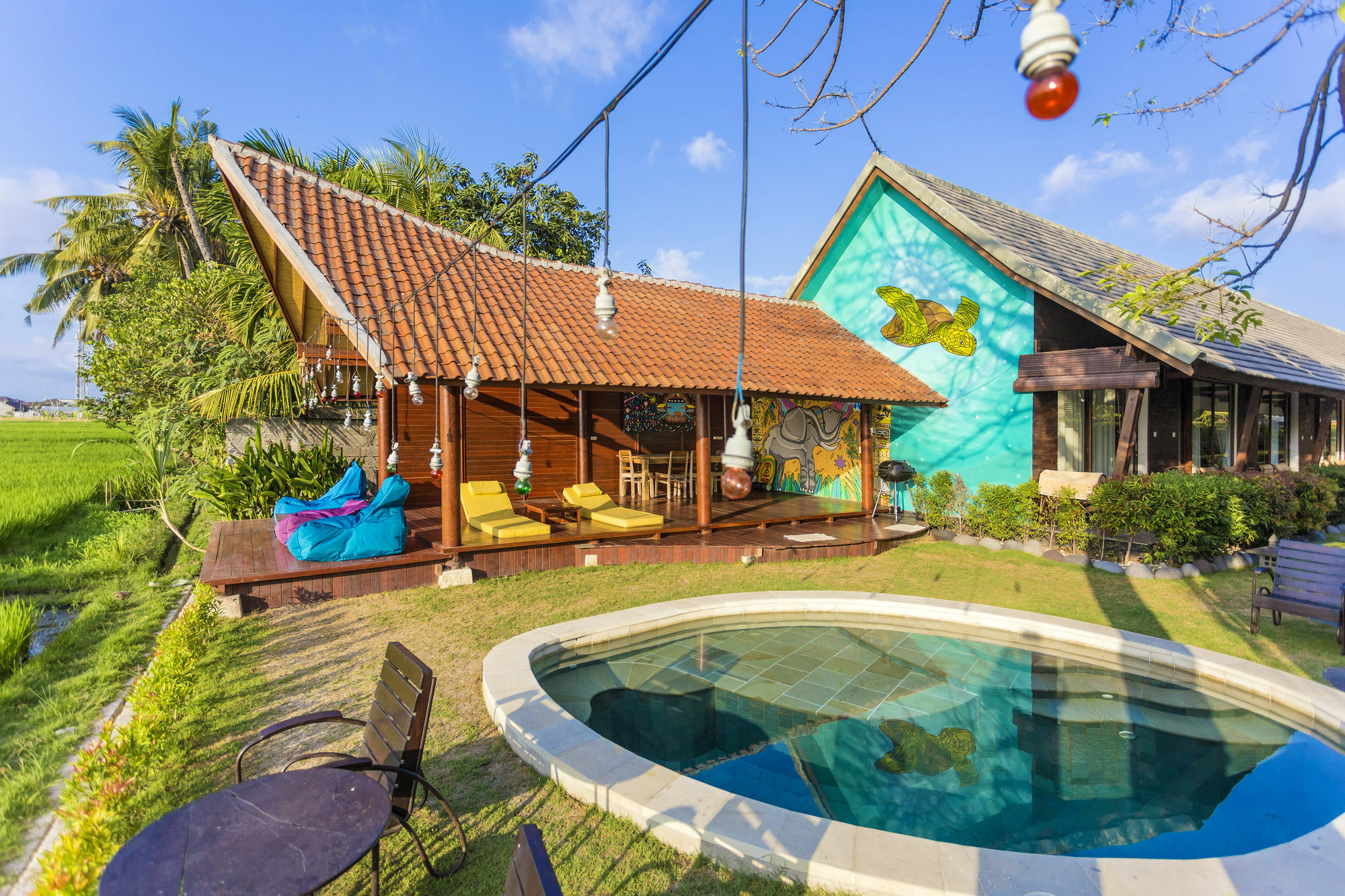 Big Brother Surf Inn Canggu Екстериор снимка