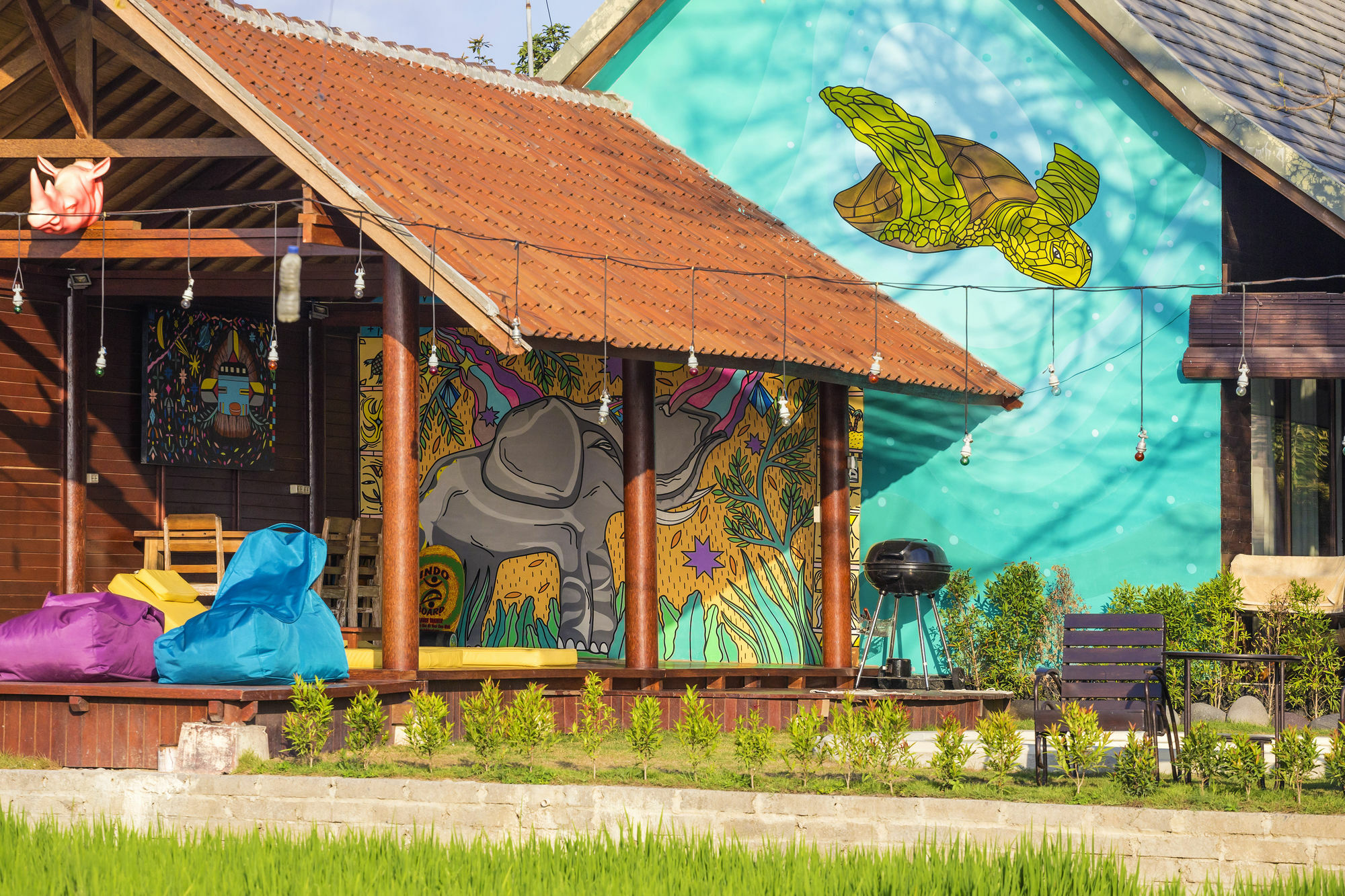 Big Brother Surf Inn Canggu Екстериор снимка