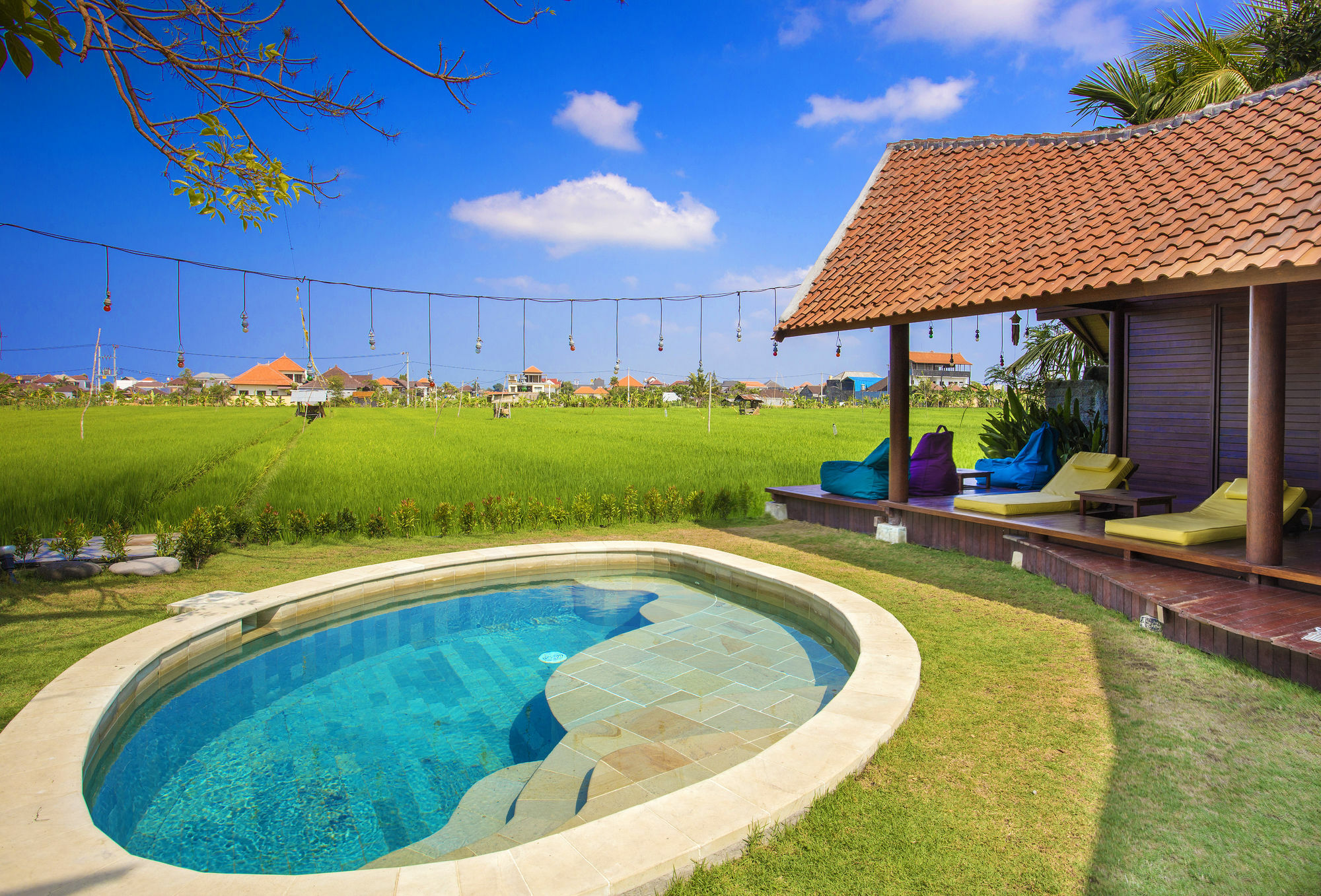 Big Brother Surf Inn Canggu Екстериор снимка